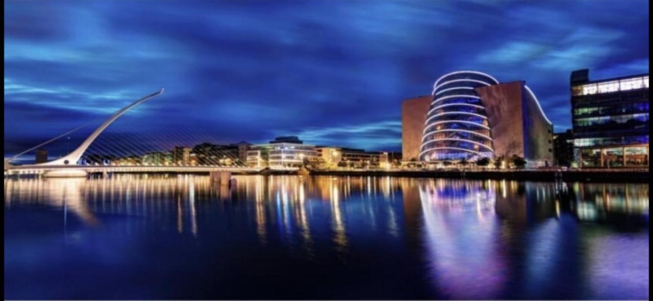 Modern Dublin City Centre Exterior photo
